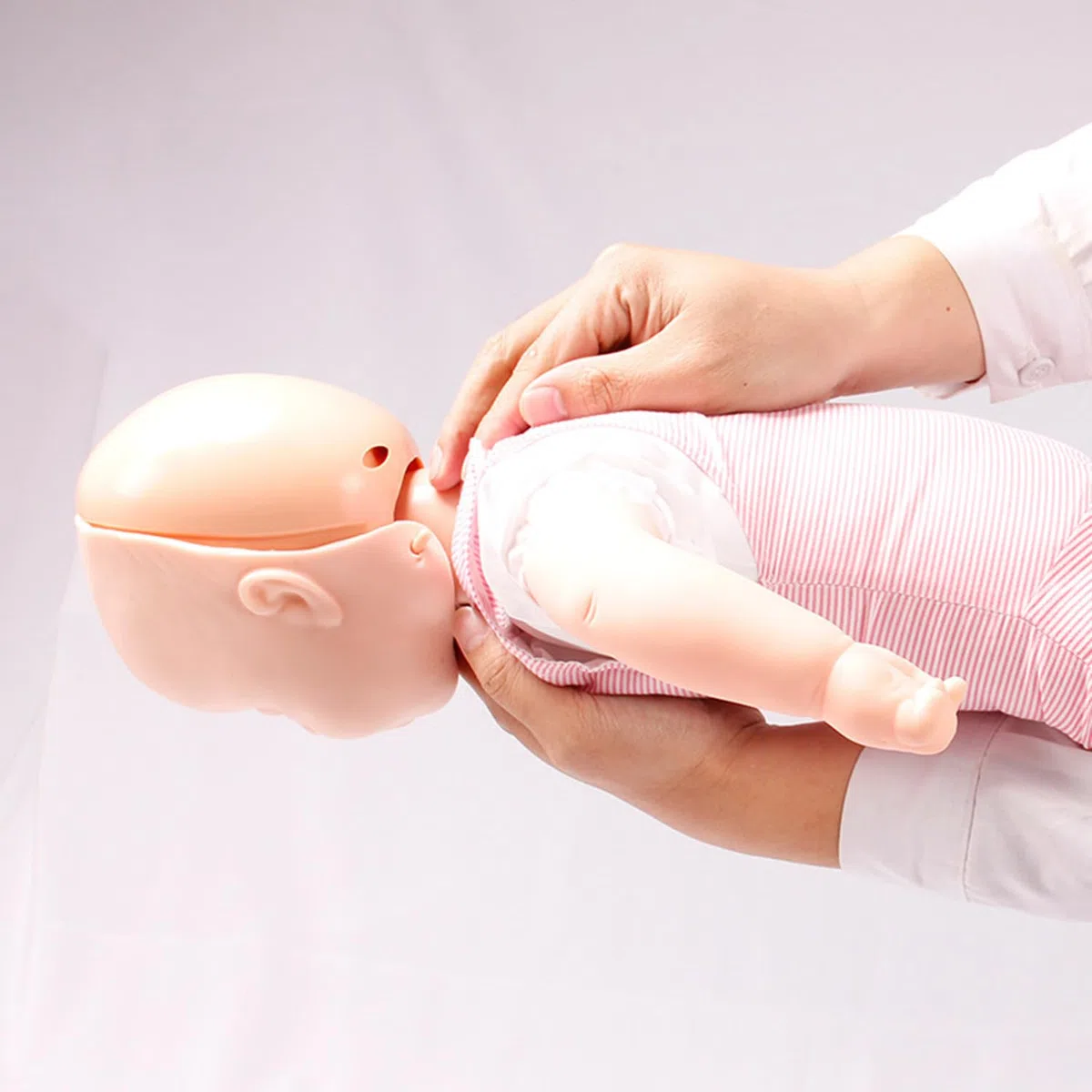 Mannequin d'entraînement professionnel pour le corps entier - Mannequin d'entraînement aux premiers secours pour enfants - Modèle pour la réanimation cardio-pulmonaire